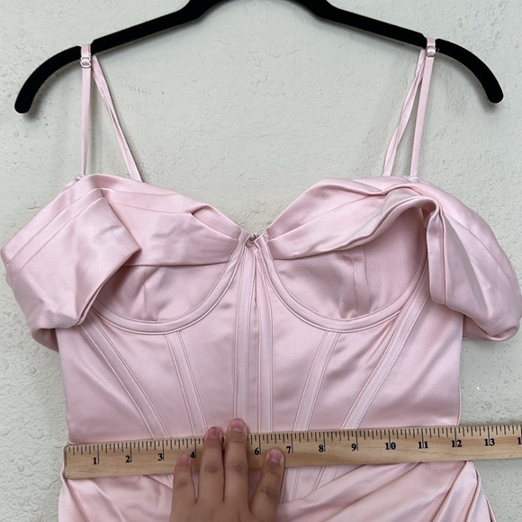 NWOT HOUSE OF CB 'Camila' Blush Off Shoulder Corset Dress sz XS - Picture 8 of 10